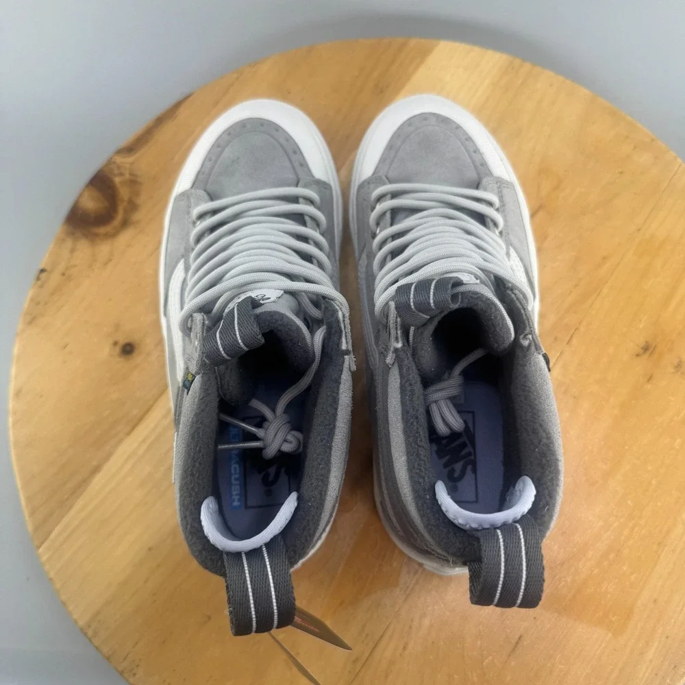 VANS MTE Sk8-Hi Womens Size 9 Waterproof Grey Boots Shoes Sneakers Outdoor NEW